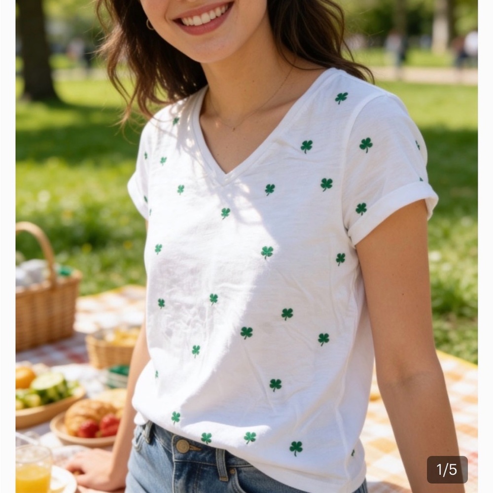 Cynthia Rowley everyday White V-Neck Tee embroidered Green Clovers 100% cotton
